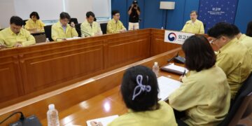 외교1차관, 美국무부에 “한국인 체포 공개 유감…구금 해결 협조 당부”