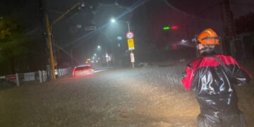 관측 이래 역대 최고 ‘시간당 152mm’ 물 폭탄…전북지역 허리까지 물에 차올랐다