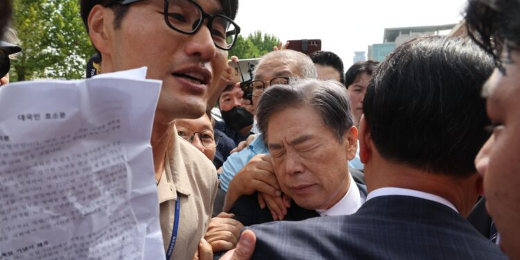 김형석 독립기념관장 국회서도 몸싸움 | 서울신문