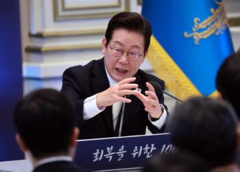 李 대통령 “가짜뉴스가 아들 인생 망쳐놔…책임 물어야”