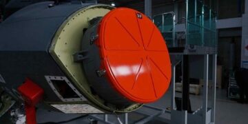 양산 시작한 KF-21 AESA 레이다… ‘1000개의 눈’ 하늘 감시한다