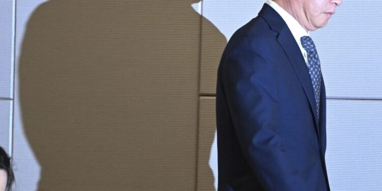 ‘297만명 고객정보 유출’ 롯데카드, 해킹 사태에 고개 숙여