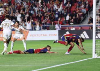 K축구 간판 손흥민, 침투·오른발·왼발 다 보여줬다… 美진출 한 달 만에 첫 해트트릭