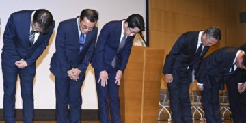 롯데카드 297만명 정보 유출됐다… “피해 발생 땐 전액 보상”