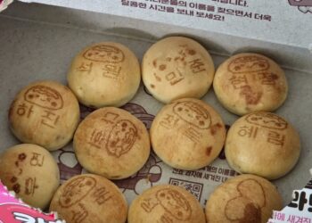 과자에 ‘두 글자’ 새겼더니 품절 대란…40년된 과자의 화려한 변신