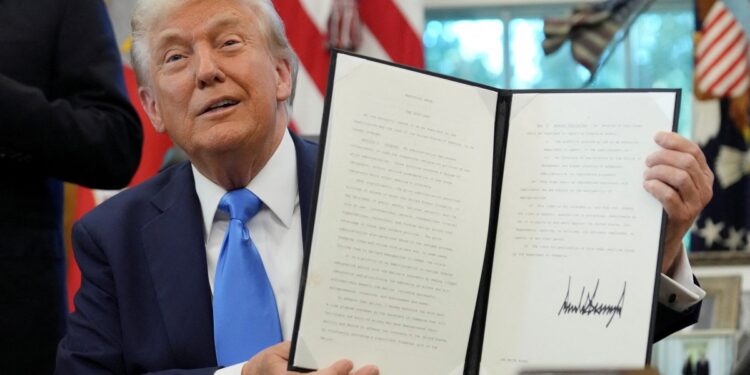 트럼프 “전문직외국인 연 1.4억 비자 수수료 내라”…한미협상 촉각