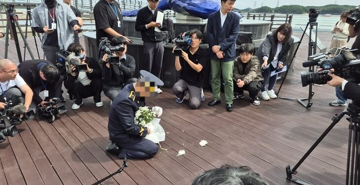 “지켜주지 못해 죄송” “쇼 그만하라”…용서받지 못한 순직 해경 당직 팀장