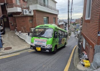 마을버스 “환승할인 적자”… 언덕 동네 주민 “교통비 부담 커지나”