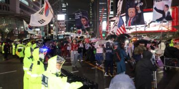 “명동·대림동 조심…시위대와 충돌 말라” 中 대사관 주의령