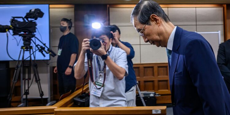 한덕수 “계엄, 국가 발전 차원에선 받아들이기 어렵다”