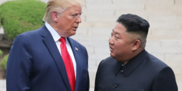 트럼프 “北은 핵보유국” 공개 인정…김정은 만남 강력 시사