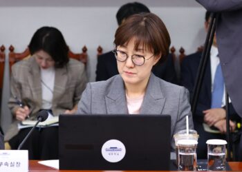 ‘그림자 실세’ 김현지 경찰 고발…“국민 기만한 직권남용”