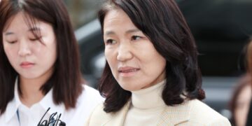 ‘석방’ 이진숙 “경찰 폭력적 행태…일반 시민들은 어떻겠나”