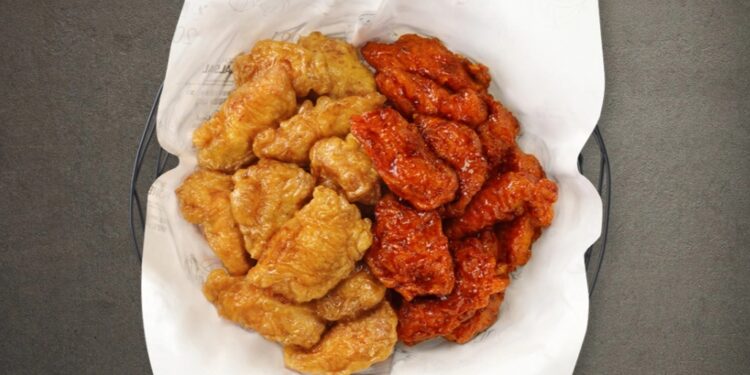 [단독] ‘용량 줄이고 가격 유지’ 교촌치킨… 공정위 “순살치킨, 단속 대상 아냐”