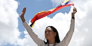 마두로 독재에 저항한 ‘철의 여인’ 마차도, 노벨평화상 영예