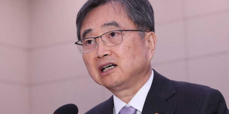 [속보] 조현 “트럼프, APEC 정상회의 불참 가능성…한미 정상회담은 할 것”