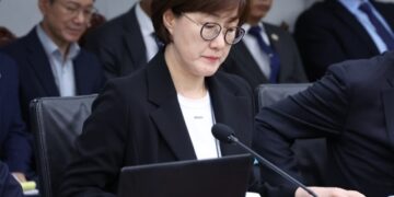 계속되는 ‘김현지 공방’…與 “스토킹 국감” 野 “김현지 일병 구하기”