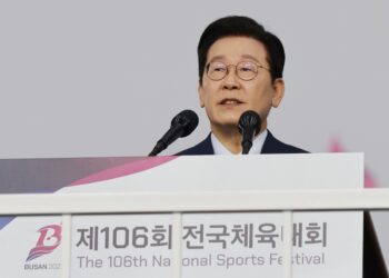 李 대통령 지지율 52.2%, 1.3%p 하락…“부동산 대책 영향”[리얼미터]