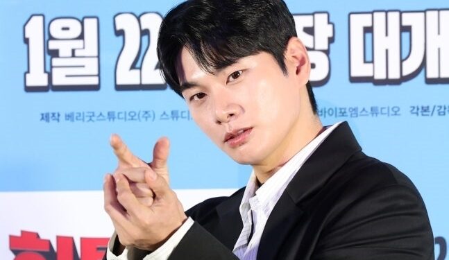 이이경, ‘19금’ 사생활 폭로에 “허위사실…5개월 전에도 협박” 법적대응