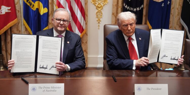 “나도 당신 싫어”…트럼프, 주미 호주대사 앞에서 ‘돌직구’