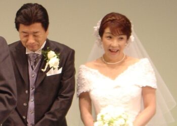 아내 따라 성씨 바꾼 남자…“평생 밥할게” 日 첫 ‘퍼스트 젠틀맨’ 누구?