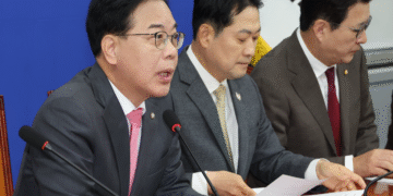 송언석, ‘최민희 딸 결혼식 축의금’ “뇌물수수 소지…즉각 사퇴”