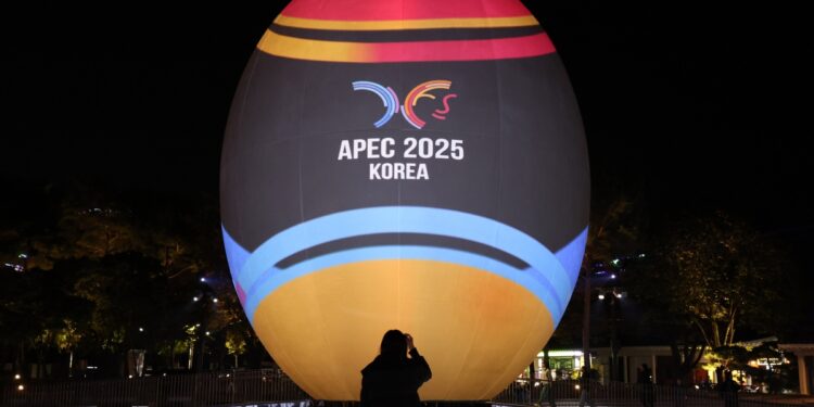 “잼버리도 그러더니…경주, 잘 곳 없어 난리” 외신 지적