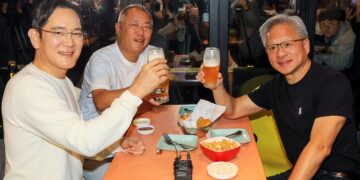 젠슨 황·이재용·정의선 깐부 됐다… “한국 AI·로봇 좋은 소식 있어”