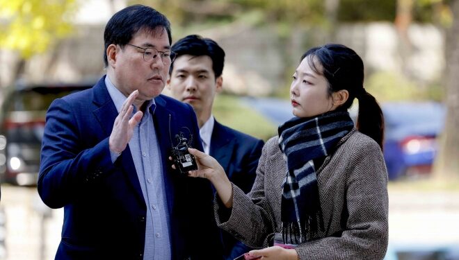 [속보] ‘대장동 비리’ 1심서 유동규 8년·김만배 8년…법정구속