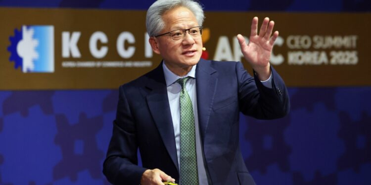 연설 시작하자마자 “깐부치킨 베리 굿”…젠슨 황 이틀째 ‘치맥 사랑’