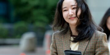 뉴진스 복귀마저 ‘시끌’…민희진 “다섯명 귀하게 여겨져야”