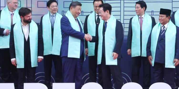 한중 ‘관계 복원’ 손잡았다 | 서울신문