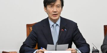 조국 “내년 서울시장 선거, 민주당과 연대”