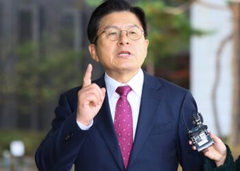 황교안, 서울구치소 입감…특검은 ‘내란선동 혐의’ 영장 청구