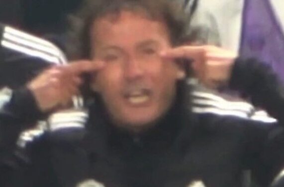 인종 차별? K리그 뒤흔든 ‘이 동작’…“보지 않았냐” 해명에도 결국