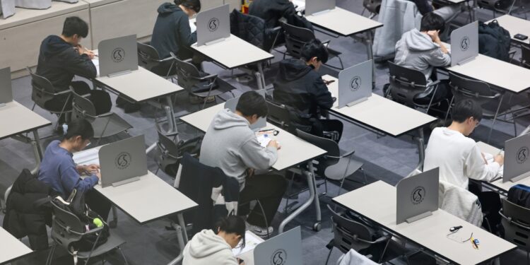 정시 ‘문과 침공’ 꺾이나…“수학 1등급, 확률과 통계 급증”