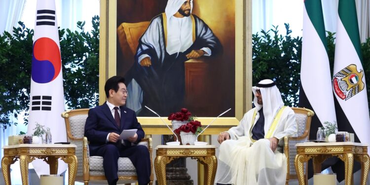 韓, UAE에 세계 최대 규모 AI 인프라 짓는다…정상회담 1000억원 기대 효과