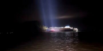 [속보] 신안 해상서 267명 탑승 여객선 좌초…해경 구조 중