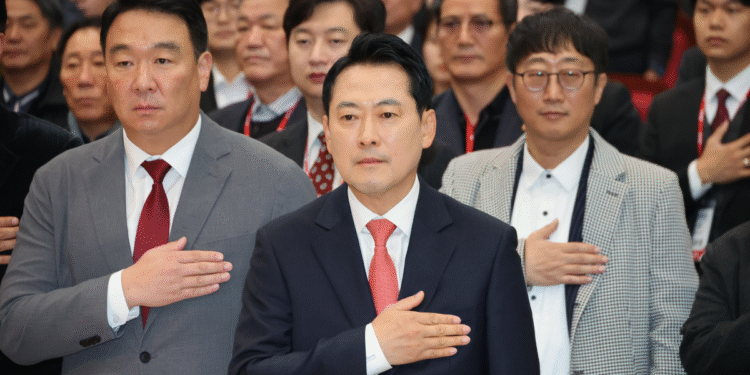 野, 李정권 ‘레드카드’ 전국 규탄대회…“대통령 재판 재개” 촉구