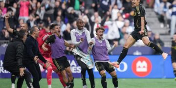 날았다… 날렸다 | 서울신문