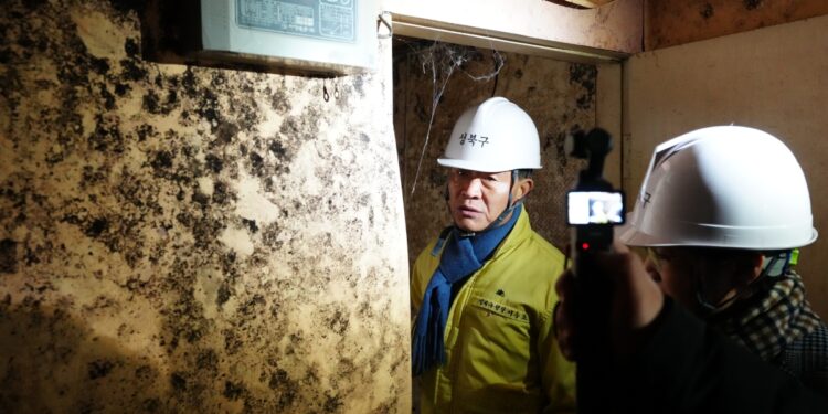 ‘미아리 텍사스’ 역사속 사라진다… 신월곡 1구역 재개발 철거 본격화