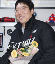 LG도 두산도 아니네… ‘타격 기계’ 김현수 kt 입성