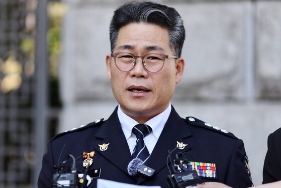 동부지검 파견해제 검토에…백해룡, 임은정과 문자 공개