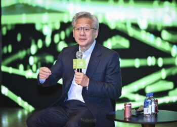 “젠슨 황 생큐”… 정부, 엔비디아 GPU 1만장 푼다