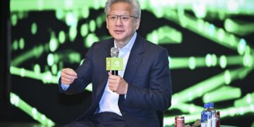 “젠슨 황 생큐”… 정부, 엔비디아 GPU 1만장 푼다