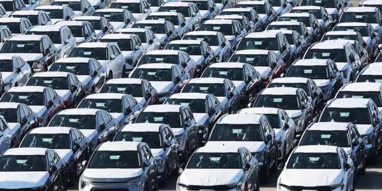 OECD, 내년 韓 경제 성장률 2.2→2.1% 하향