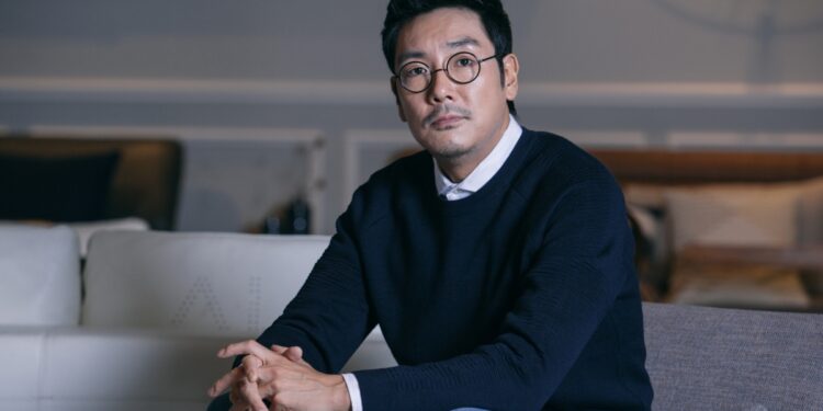 조진웅 은퇴가 던진 질문… “소년범 과거 언제까지” vs “피해자 고통 생각해야”