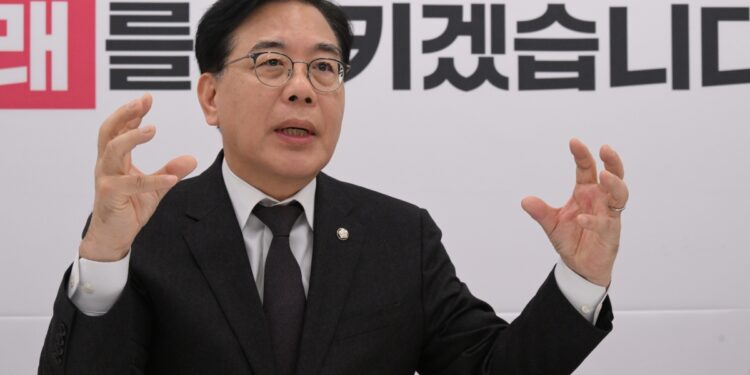 “반민주 악법, 죽어라 싸울 것… 계엄 반성, 민심 얻는 출발점”