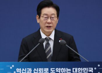 李대통령 “연구개발 투자 망각한 때 있었다… 빨리 복구해야”