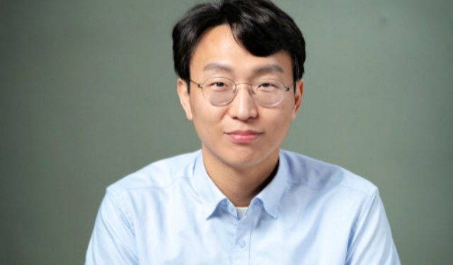 ‘결박·스타킹’ 성적 표현 정희원 카톡 대화 공개… “특정 행위 요구” 주장